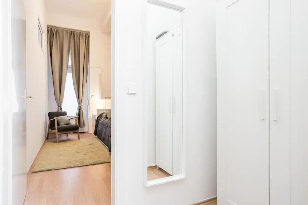 Newly Furnished Apartment For Up To 6 People Berlin Eksteriør bilde