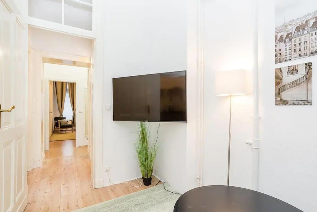 Newly Furnished Apartment For Up To 6 People Berlin Eksteriør bilde